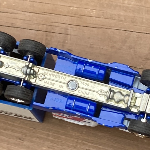 Vintage Fleet Pride Tractor Trailer - Picture 7 of 8